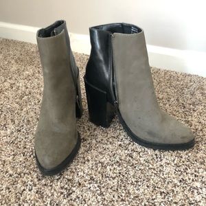 Block heel multicolor booties